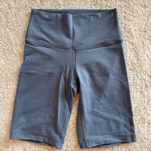 Aritzia gray biker shorts